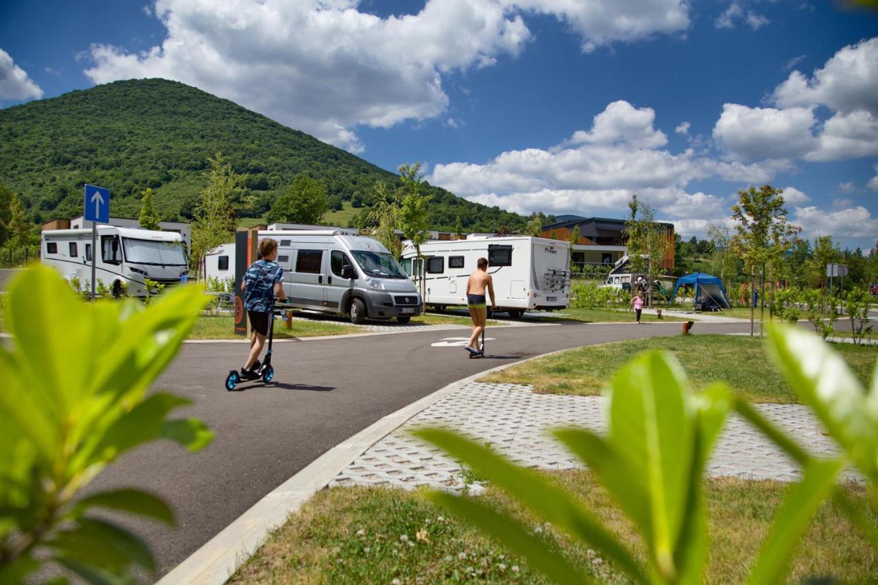 Mobile Homes Camping Plitvice スモーヤナク エクステリア 写真