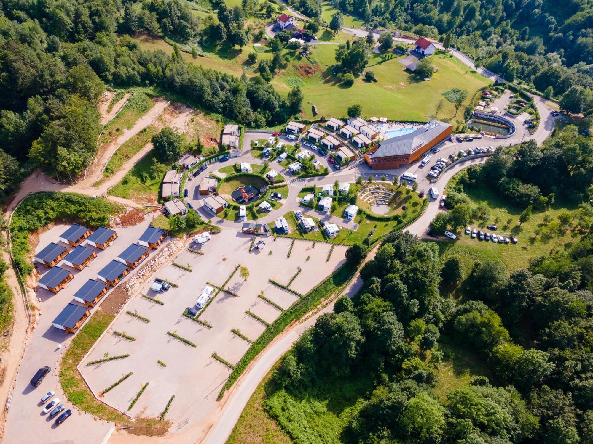 Mobile Homes Camping Plitvice スモーヤナク エクステリア 写真